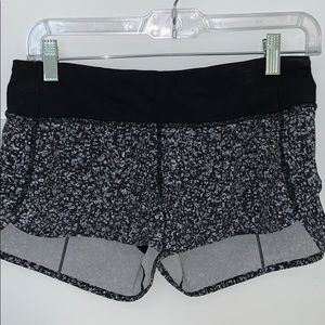 Lululemon Athletica Speed Up Short 2.5 / size 4